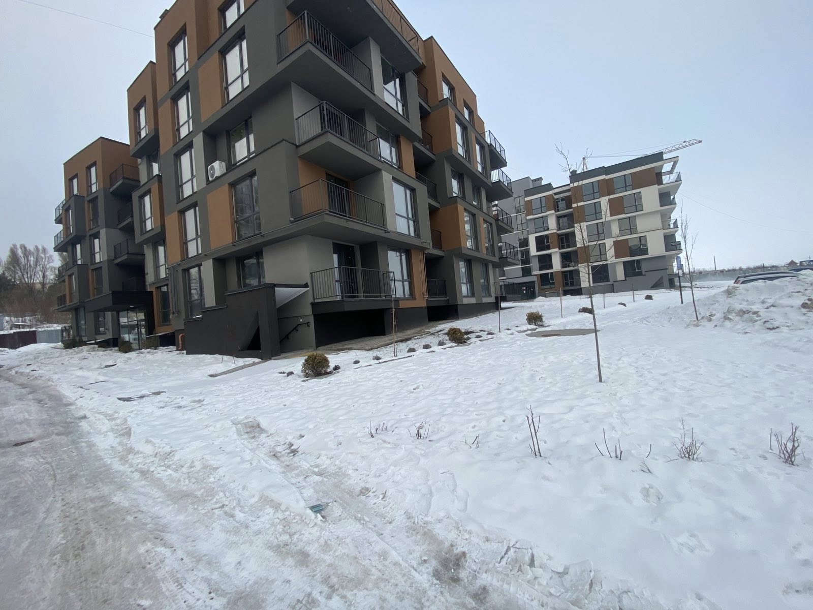 Продаж 1 кім квартири з ремонтом на Варшавському шосе