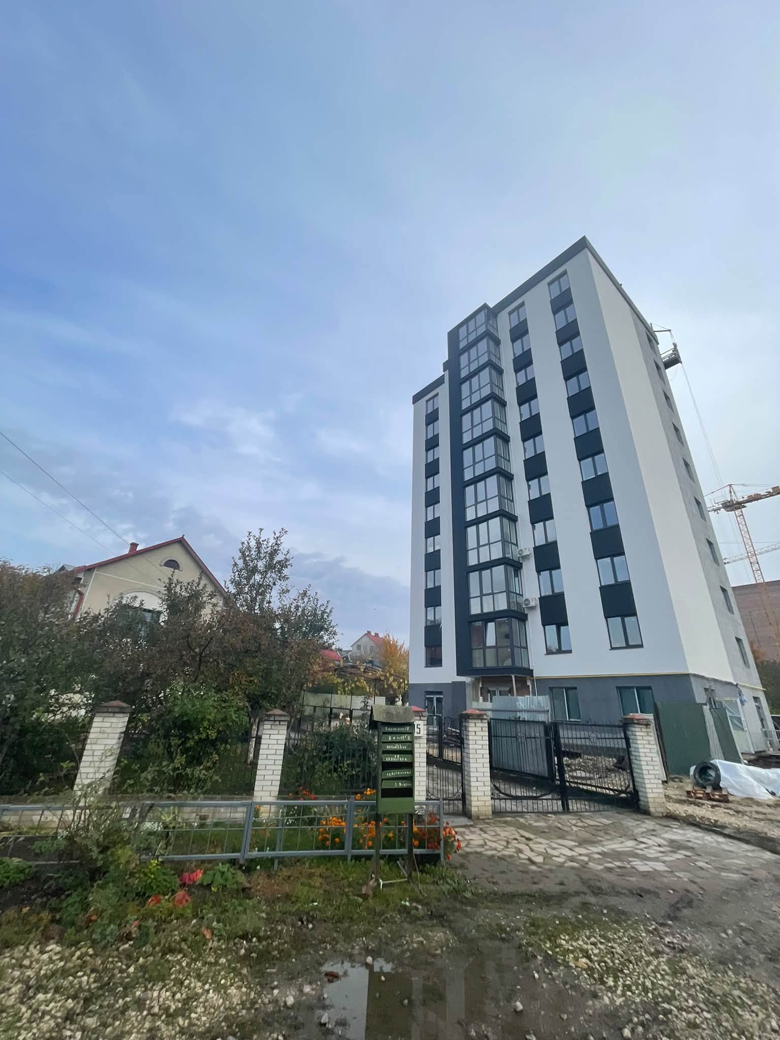 Продаж 2 кімнатної квартири на  Галицькій з ремонтом